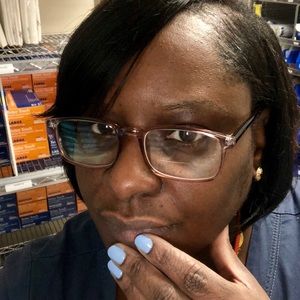 Meet your Posher, Rholinda